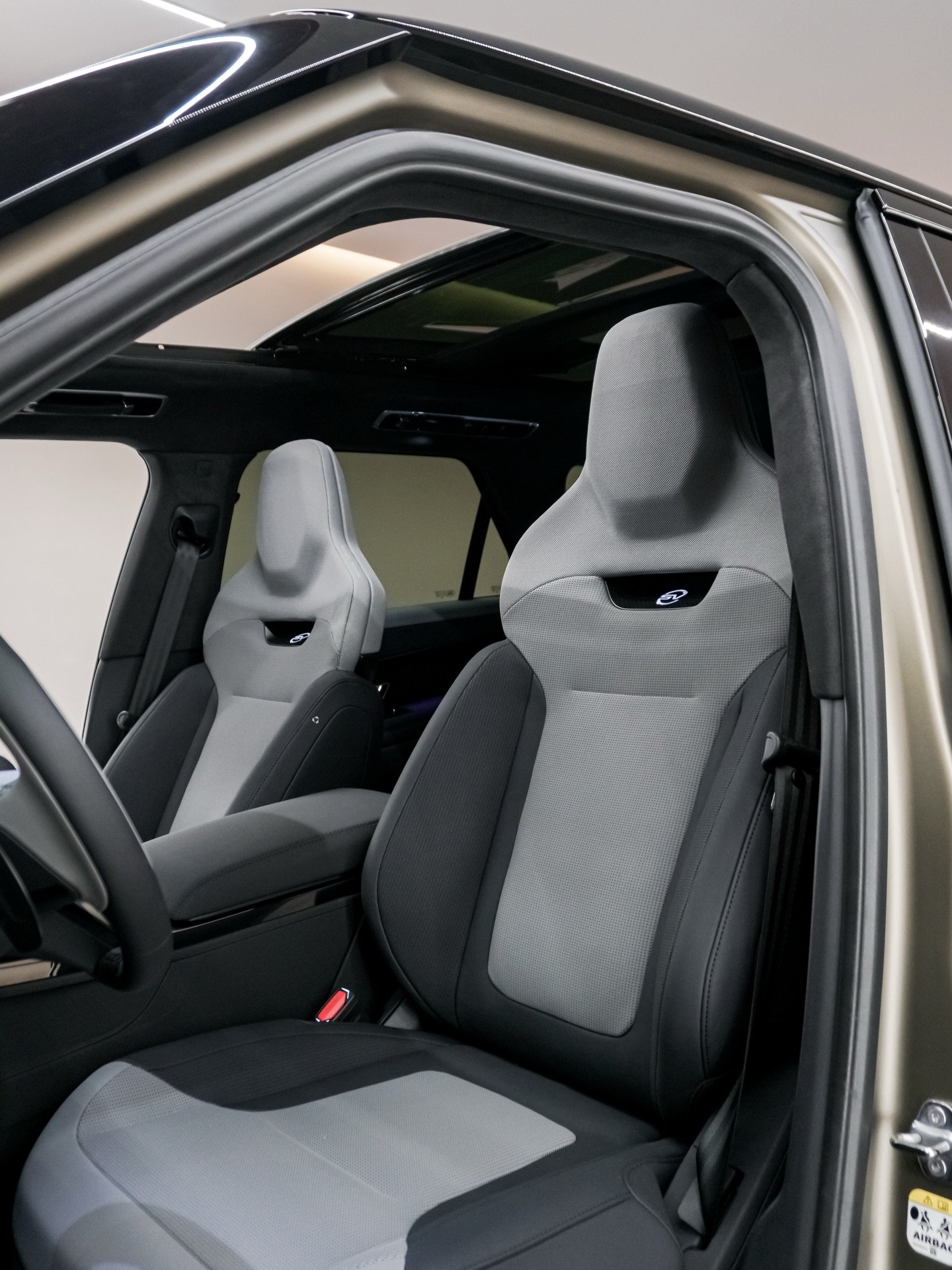 Range Rover Sport SV